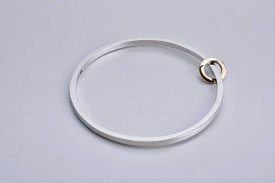 square-wire-loose-link-bangle