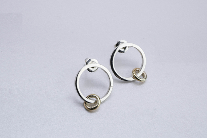 square-wire-round-loose-link earrings